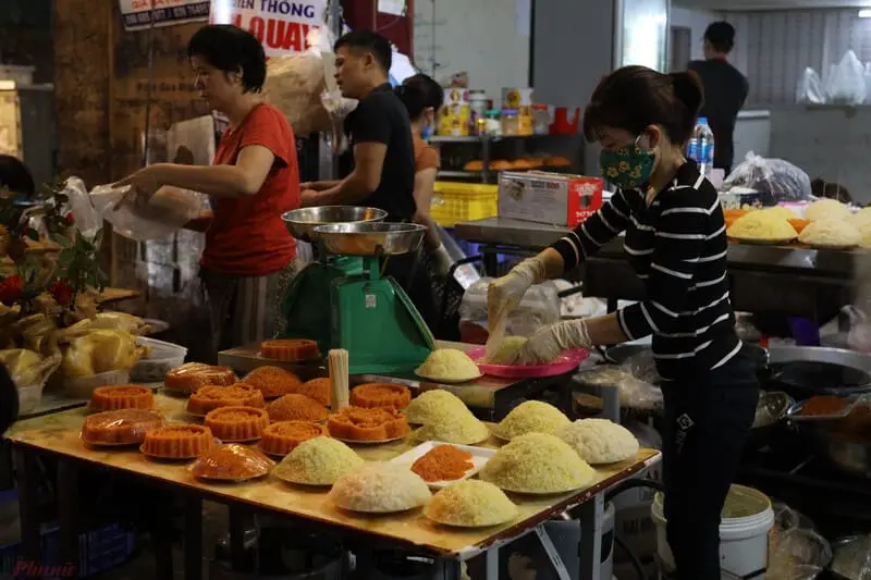 Vòng quanh Chợ Hàng Bè khám phá thiên đường ẩm thực hấp dẫn 3