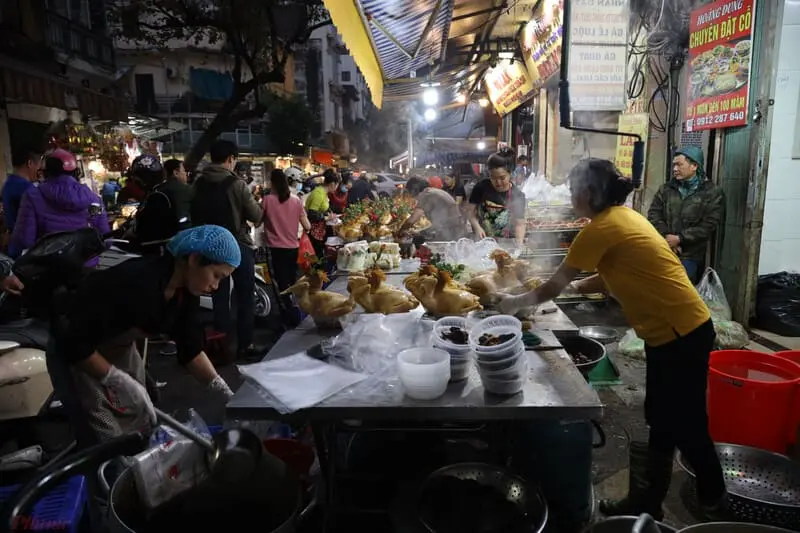Vòng quanh Chợ Hàng Bè khám phá thiên đường ẩm thực hấp dẫn 6