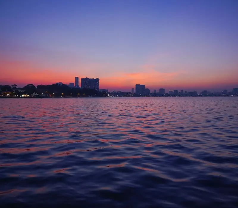Tây Hồ Hà Nội: Vẻ đẹp thơ dịu dàng bên bờ sông Hồng