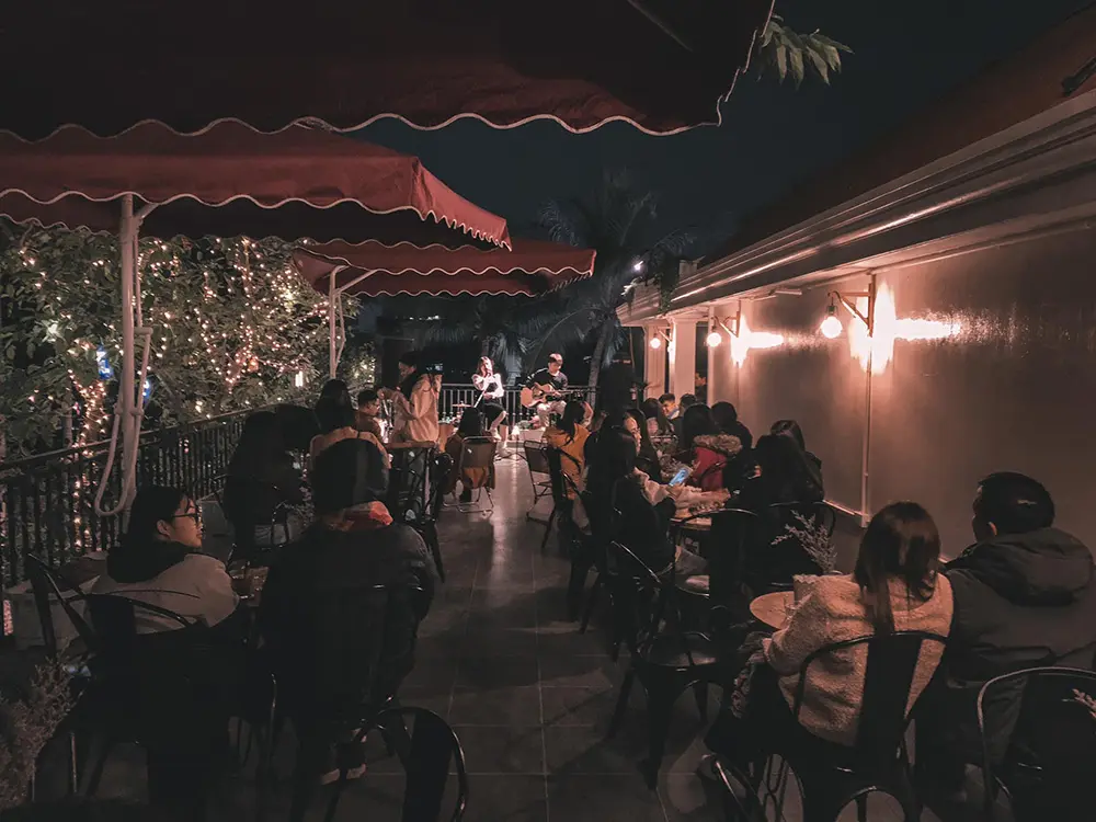2 Banhs Coffee Hải Ph&ograve;ng v&agrave; kh&ocirc;ng gian studio si&ecirc;u chất 10