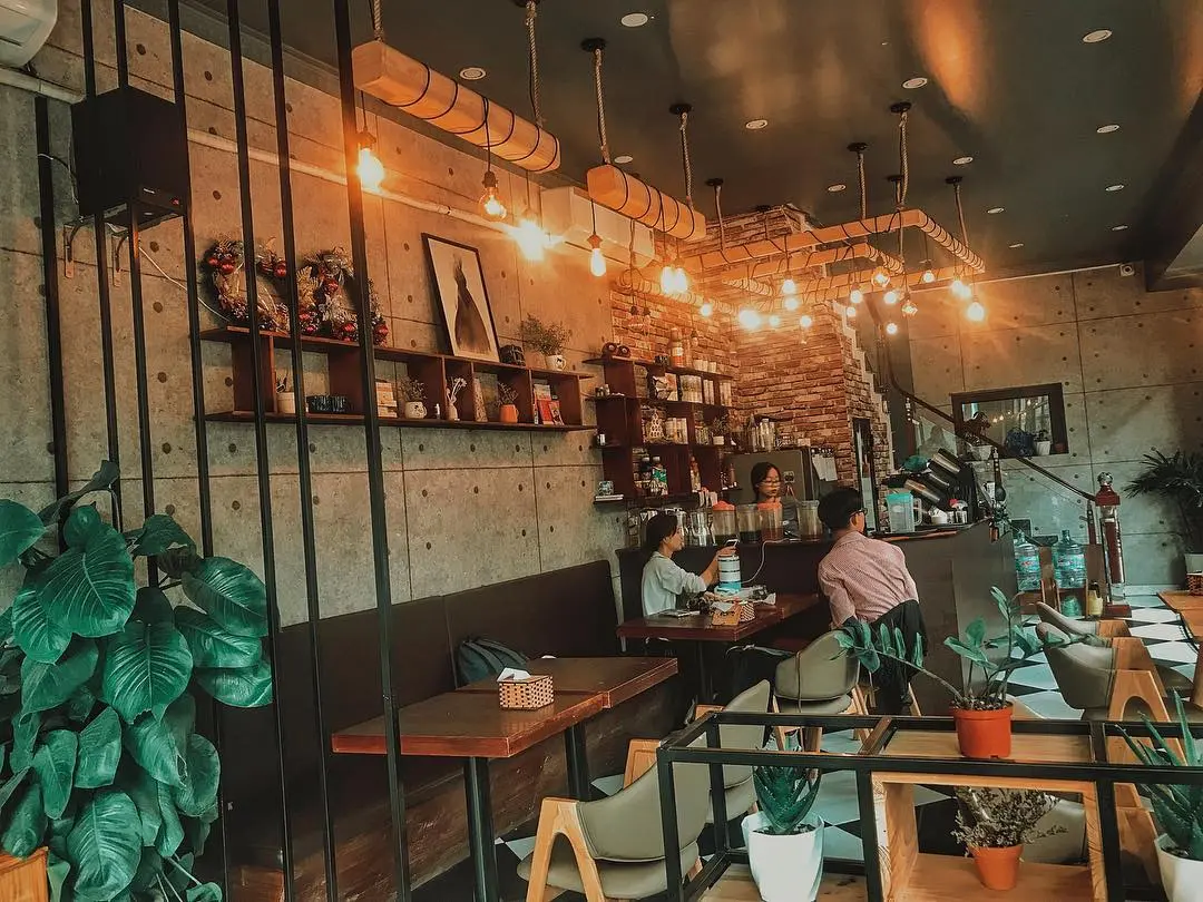 Cả v&ugrave;ng trời b&igrave;nh y&ecirc;n đến lạ tại Classe Coffee n Books 3