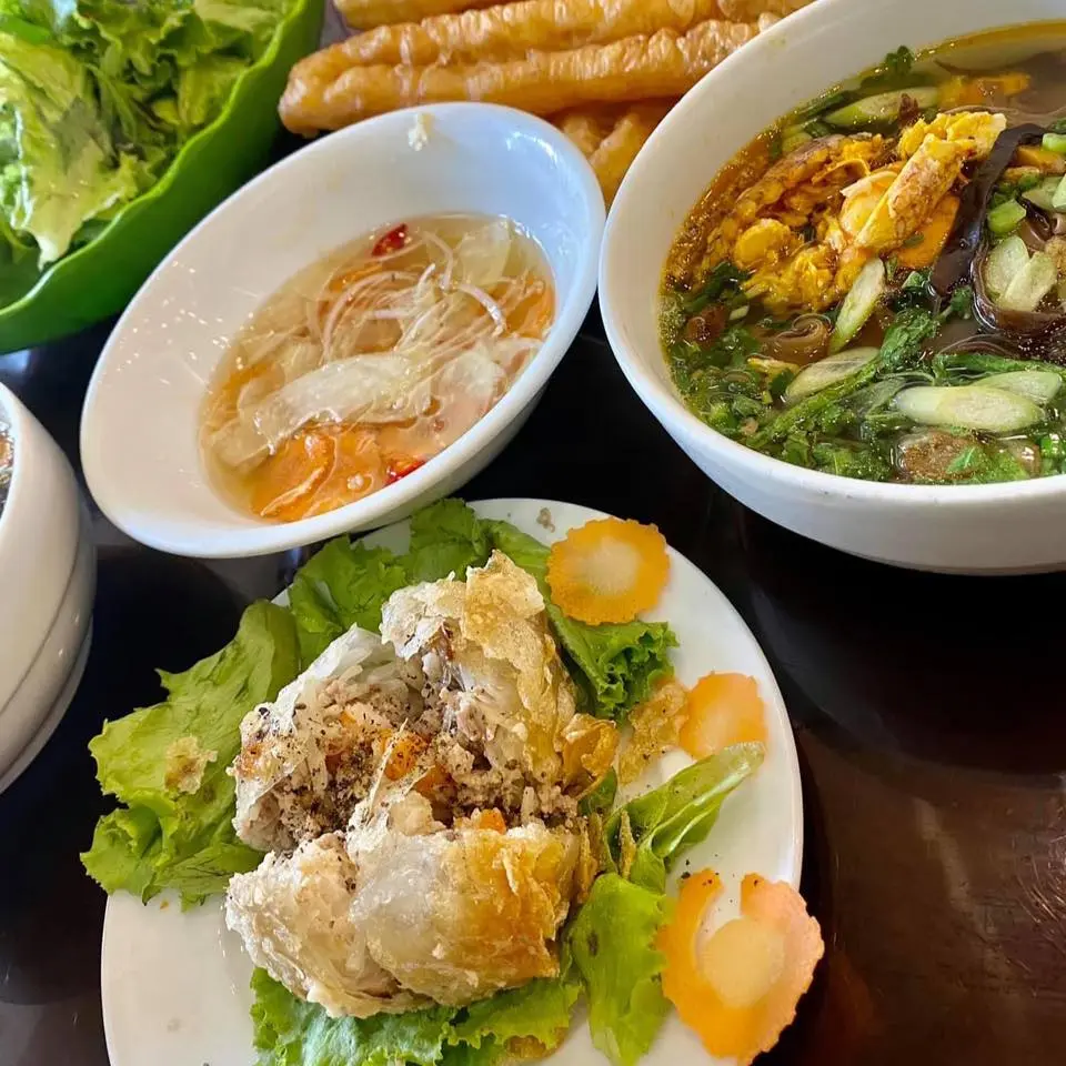 C&oacute; về Hải Ph&ograve;ng, nhớ dừng ch&acirc;n thưởng thức B&aacute;nh đa cua B&agrave; Cụ 12