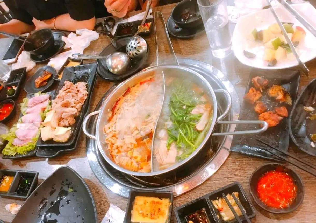 Cơn m&ecirc; kh&oacute; cưỡng tại Nh&agrave; h&agrave;ng lẩu Tứ Xuy&ecirc;n Hải Ph&ograve;ng 6