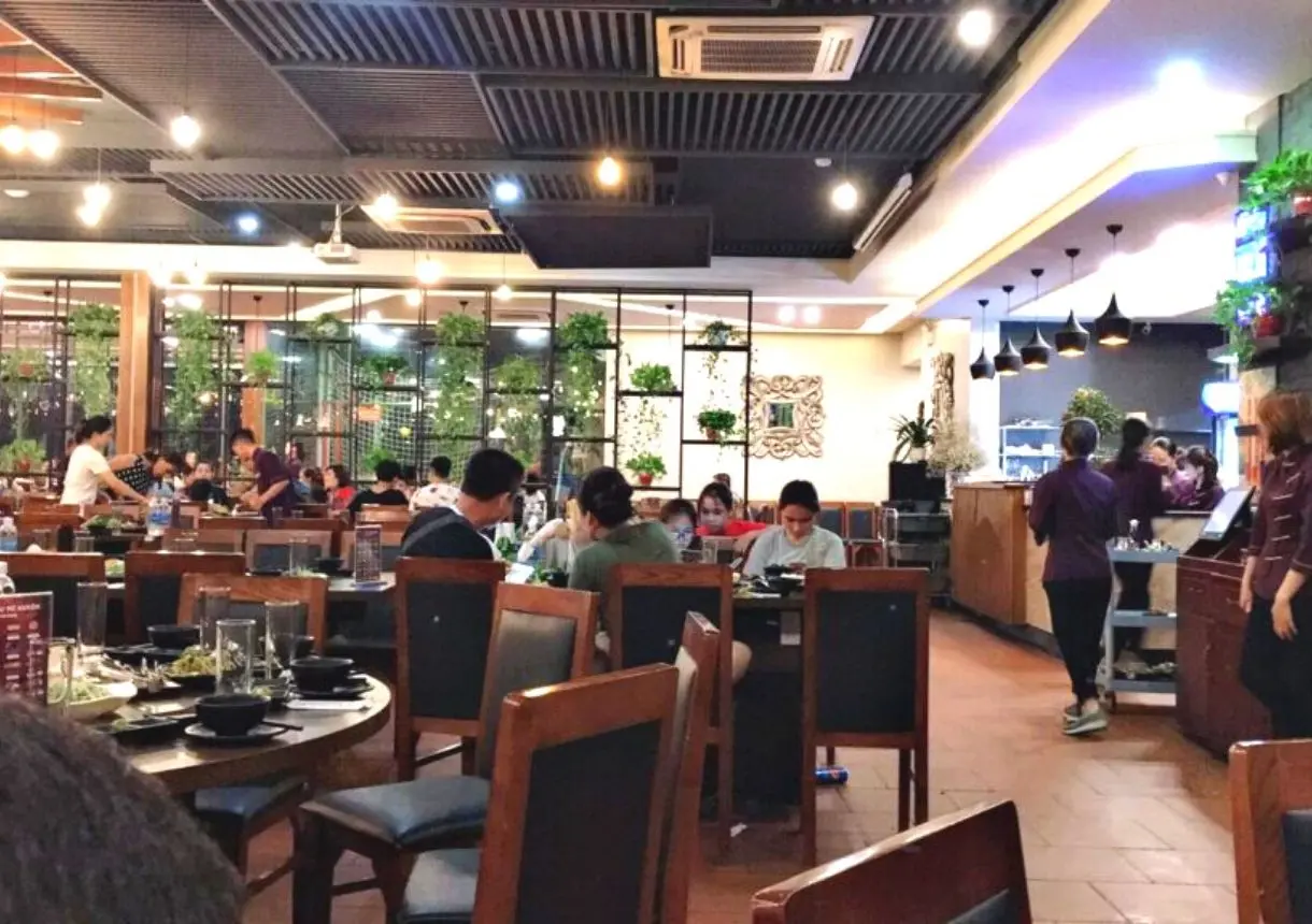 Cơn m&ecirc; kh&oacute; cưỡng tại Nh&agrave; h&agrave;ng lẩu Tứ Xuy&ecirc;n Hải Ph&ograve;ng 3