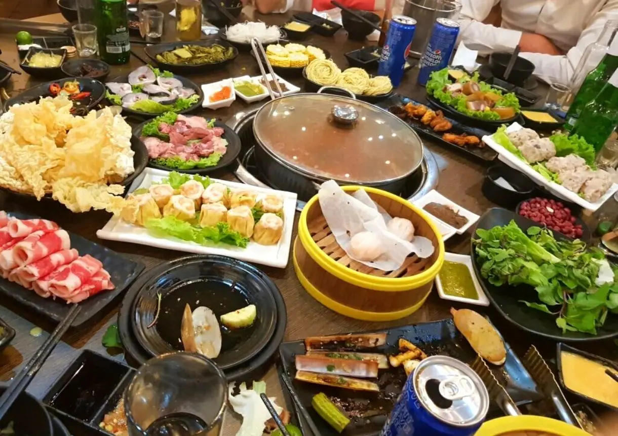Cơn m&ecirc; kh&oacute; cưỡng tại Nh&agrave; h&agrave;ng lẩu Tứ Xuy&ecirc;n Hải Ph&ograve;ng 5