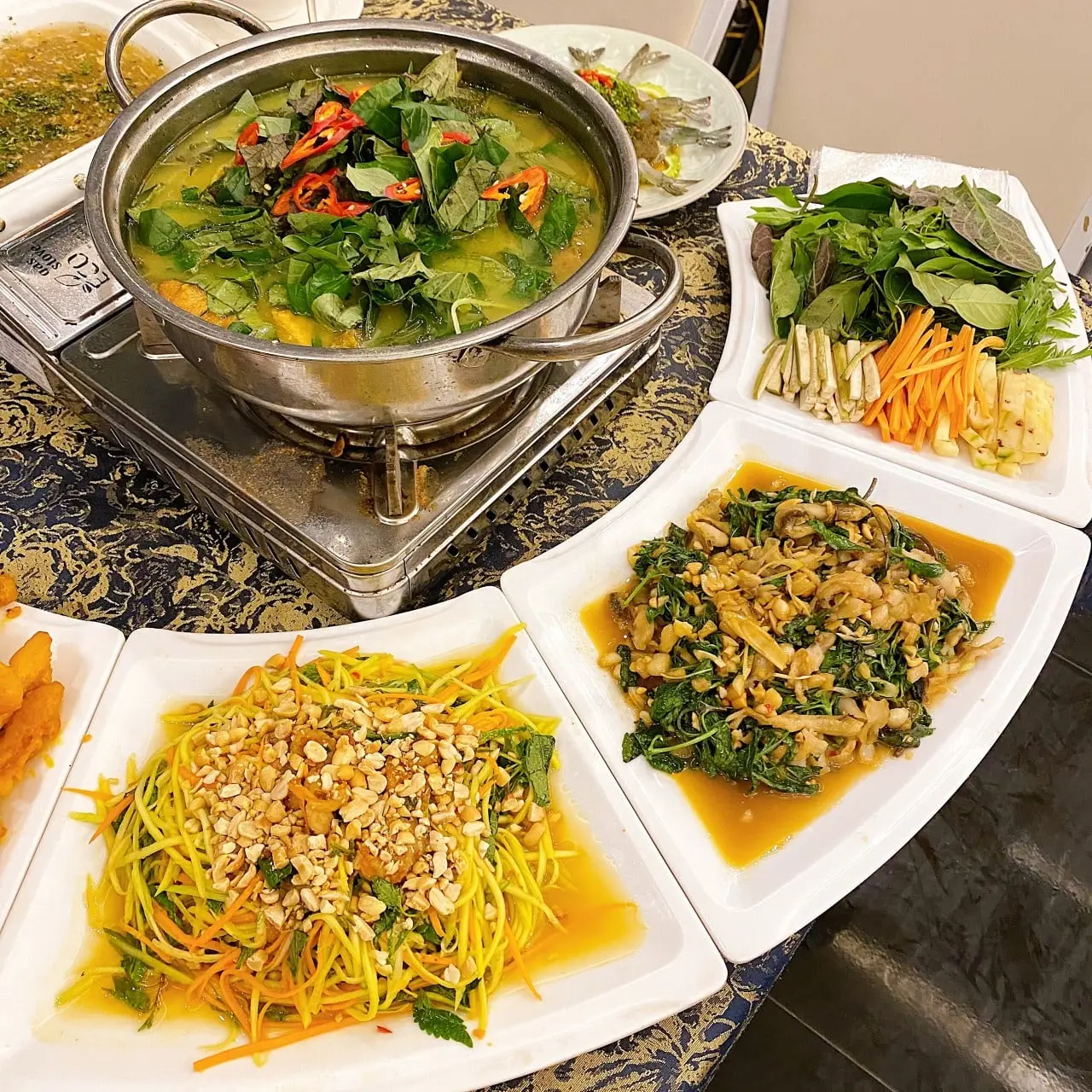 Đ&aacute;nh thức mọi gi&aacute;c quan c&ugrave;ng c&aacute;c nh&agrave; h&agrave;ng sang trọng ở Hải Ph&ograve;ng 6