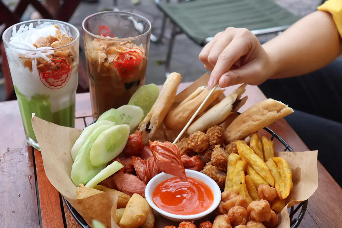Điểm danh những Qu&aacute;n ăn vặt ngon ở Hải Ph&ograve;ng 19