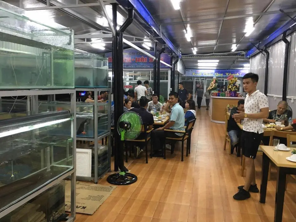 Hấp dẫn với thực đơn tại Nh&agrave; h&agrave;ng hải sản Đại Phong Hải Ph&ograve;ng 13