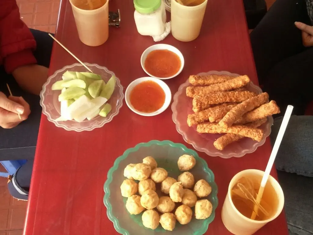 Nem r&aacute;n Trung Ki&ecirc;n - Thi&ecirc;n đường d&agrave;nh cho c&aacute;c t&iacute;n đồ ăn vặt 6