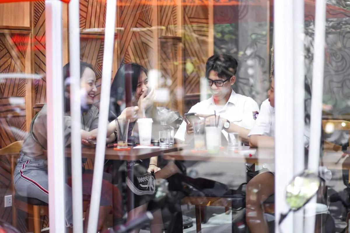 The Coffee House Cầu Đất, b&ocirc;ng sen trắng mọc giữa g&oacute;c ng&atilde; tư Lương Kh&aacute;nh Thiện 13