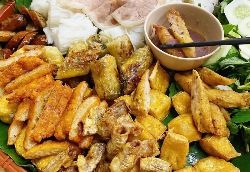 Top 8 qu&aacute;n b&uacute;n đậu mắm t&ocirc;m Hải Ph&ograve;ng thơm ngon nức tiếng 2