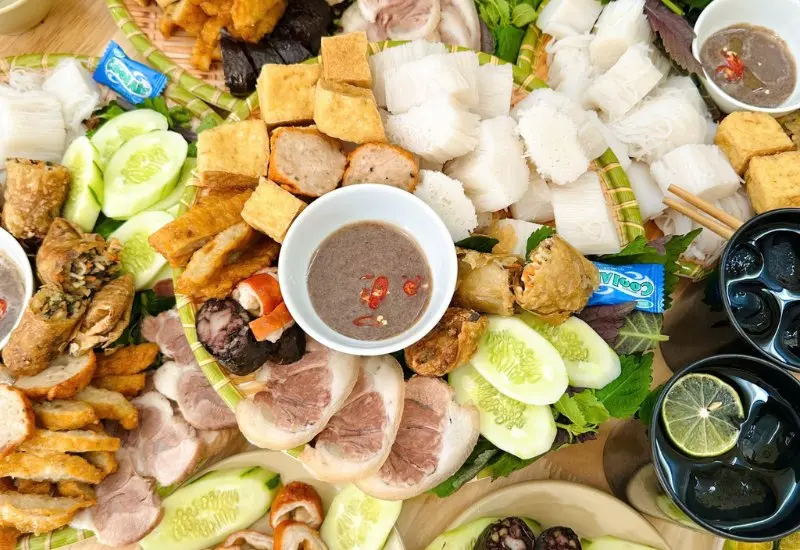 Top 8 qu&aacute;n b&uacute;n đậu mắm t&ocirc;m Hải Ph&ograve;ng thơm ngon nức tiếng 8