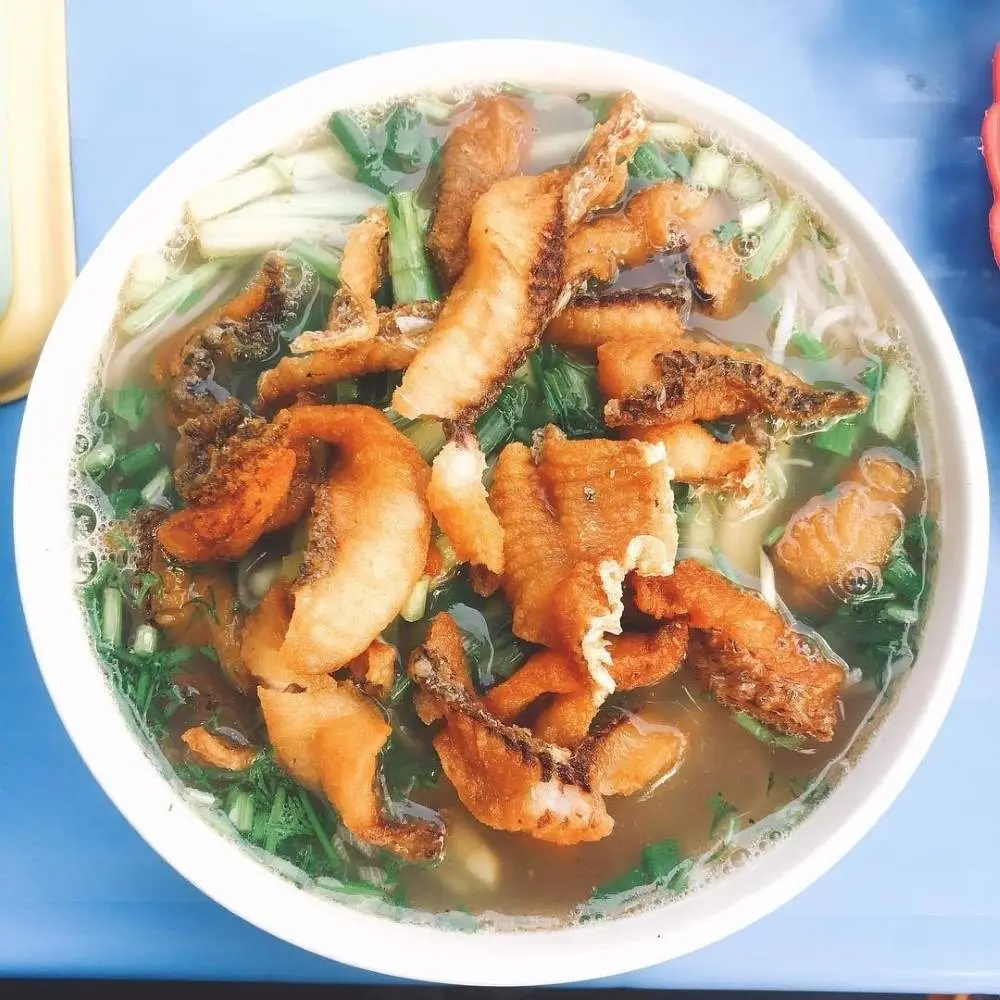 Vừa h&iacute;t h&agrave; vừa say đắm Top qu&aacute;n b&uacute;n c&aacute; cay Hải ph&ograve;ng 5