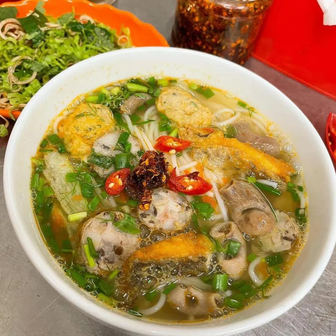 2 ng&agrave;y kh&aacute;m ph&aacute; ẩm thực Hải Ph&ograve;ng c&ugrave;ng anh bạn đến từ H&agrave; Nội 4