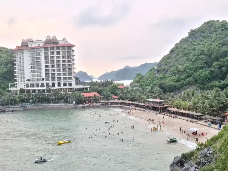 Bãi biển Cát Cò 3 hoang sơ, yên tĩnh và đẹp nhất đảo Cát Bà 2