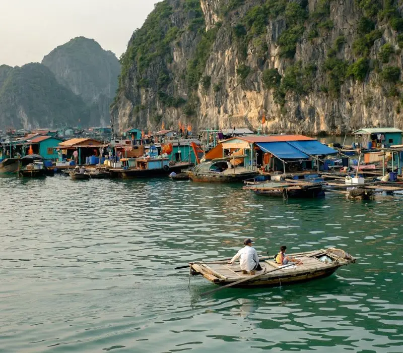 Kh&aacute;m ph&aacute; l&agrave;ng ch&agrave;i C&aacute;i B&egrave;o, Di sản sống giữa vịnh Lan Hạ 6
