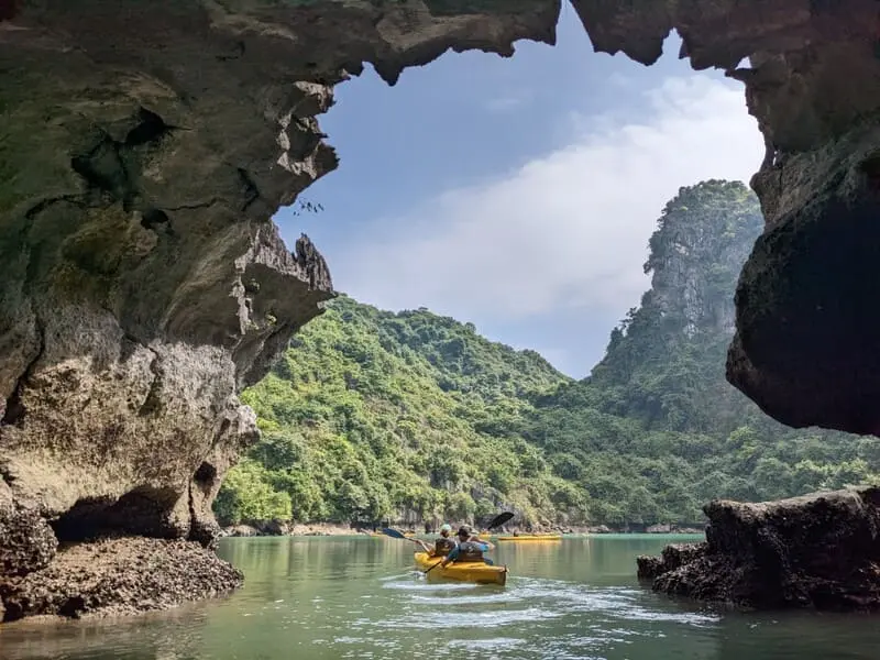 Kinh nghiệm du lịch Cát Bà: Di chuyển, trải nghiệm, ăn uống 11