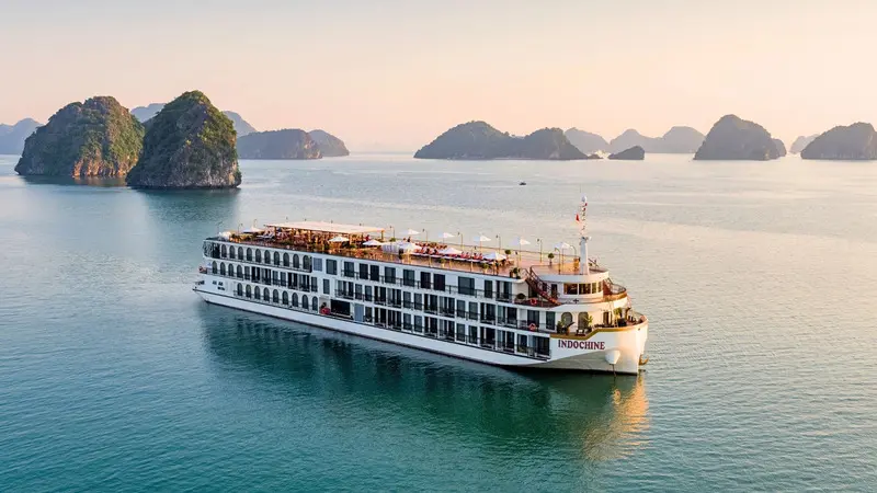 Kinh nghiệm đi du thuyền Vịnh Lan Hạ: Lịch tr&igrave;nh, bến t&agrave;u v&agrave; review chi tiết 2