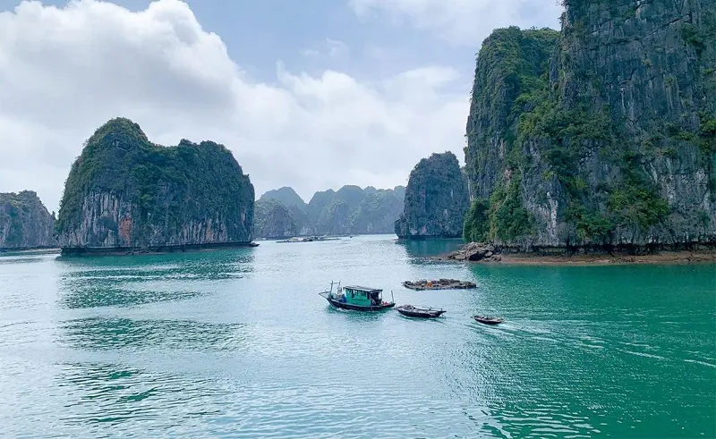 Kinh nghiệm đi Cát Bà tự túc cho đôi bạn thân trọn vẹn nhất