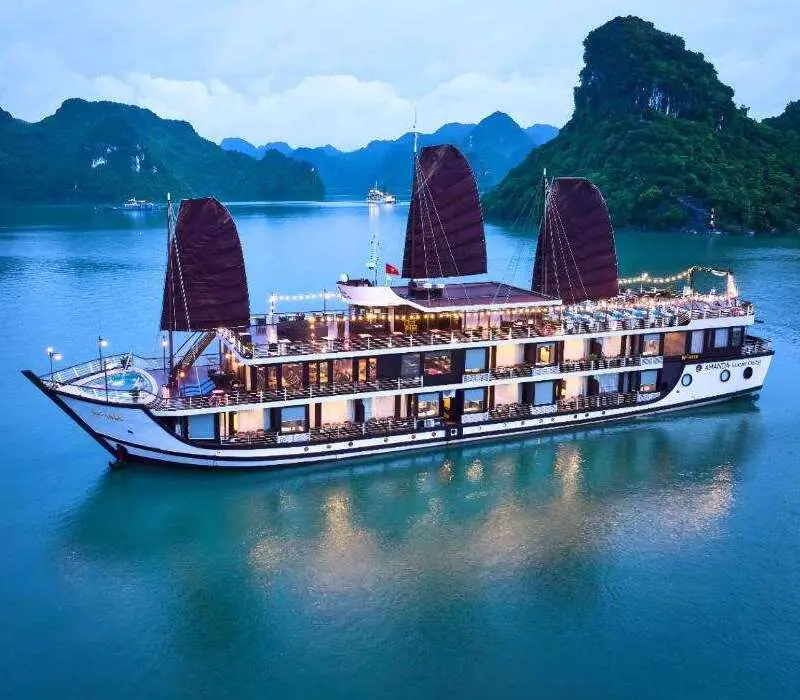 Kinh nghiệm đi du thuyền Vịnh Lan Hạ: Lịch trình, bến tàu và review chi tiết