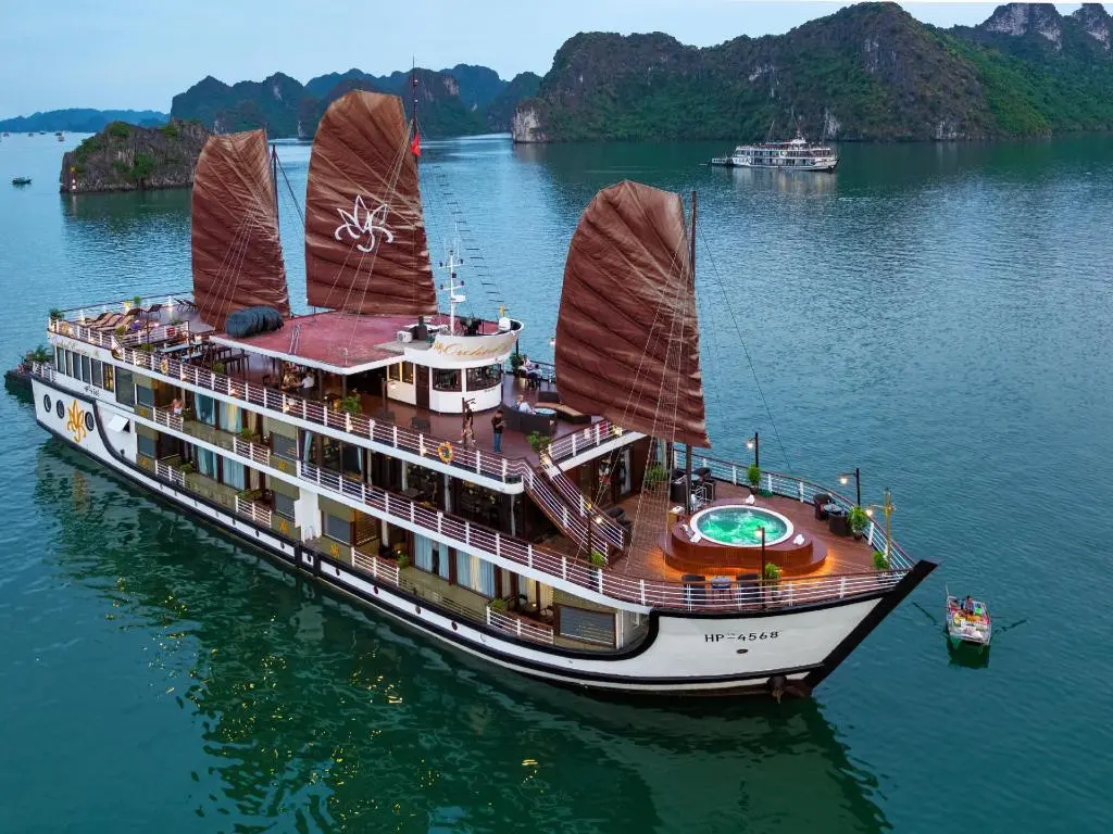 Gợi &yacute; lịch tr&igrave;nh kh&aacute;m ph&aacute; C&aacute;t B&agrave; 3N2Đ cho người đi lần đầu 4