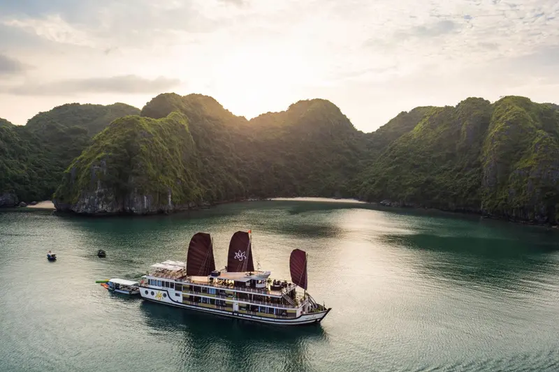 Gợi &yacute; lịch tr&igrave;nh kh&aacute;m ph&aacute; C&aacute;t B&agrave; 3N2Đ cho người đi lần đầu 5