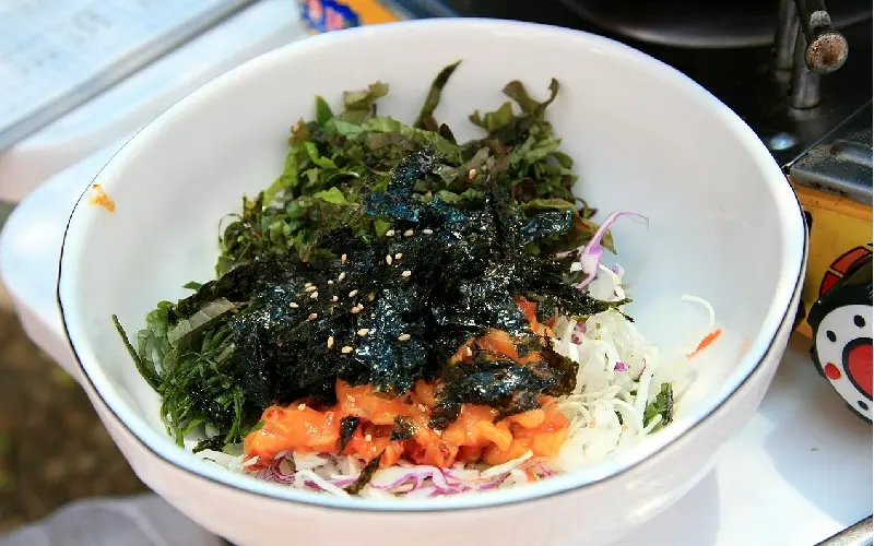 Bibimbap l&agrave; g&igrave;? T&igrave;m hiểu m&oacute;n cơm trộn H&agrave;n Quốc hot to&agrave;n cầu 8