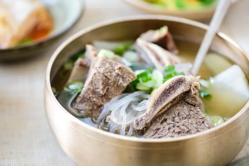 Điểm danh 8 m&oacute;n canh H&agrave;n Quốc l&agrave;m đắm say t&iacute;n đồ m&ecirc; ẩm thực 7