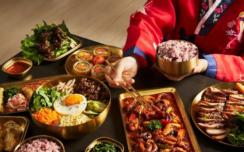 Kh&aacute;m ph&aacute; đặc trưng ẩm thực H&agrave;n Quốc qua 10 m&oacute;n ăn nổi tiếng 2
