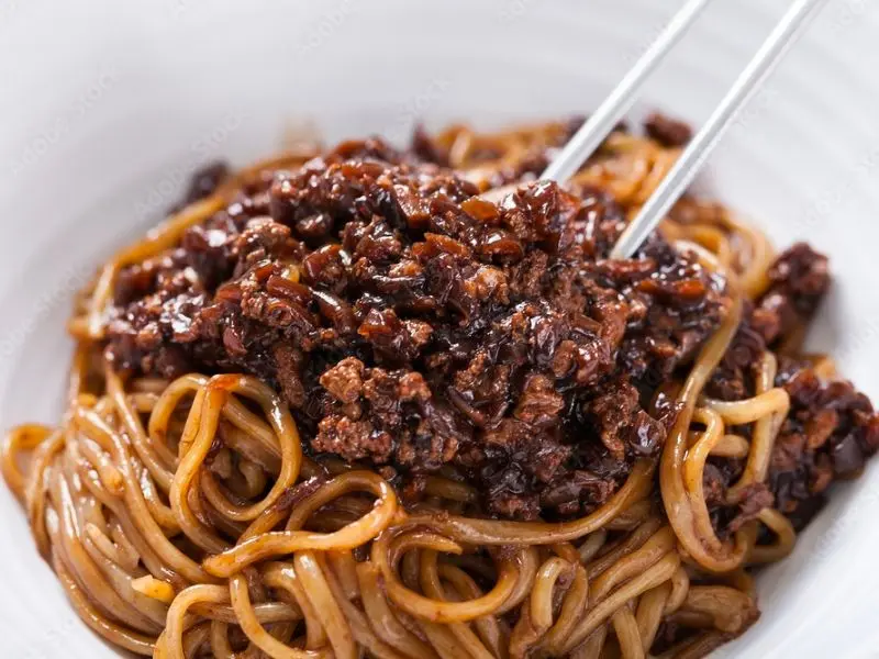 Thưởng thức Jajangmyeon &ndash; M&oacute;n m&igrave; đen trứ danh xứ H&agrave;n 7