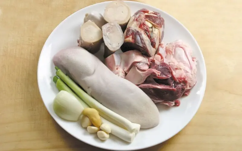 Thưởng thức Seolleongtang ngon trứ danh kh&ocirc;ng n&ecirc;n bỏ lỡ 4