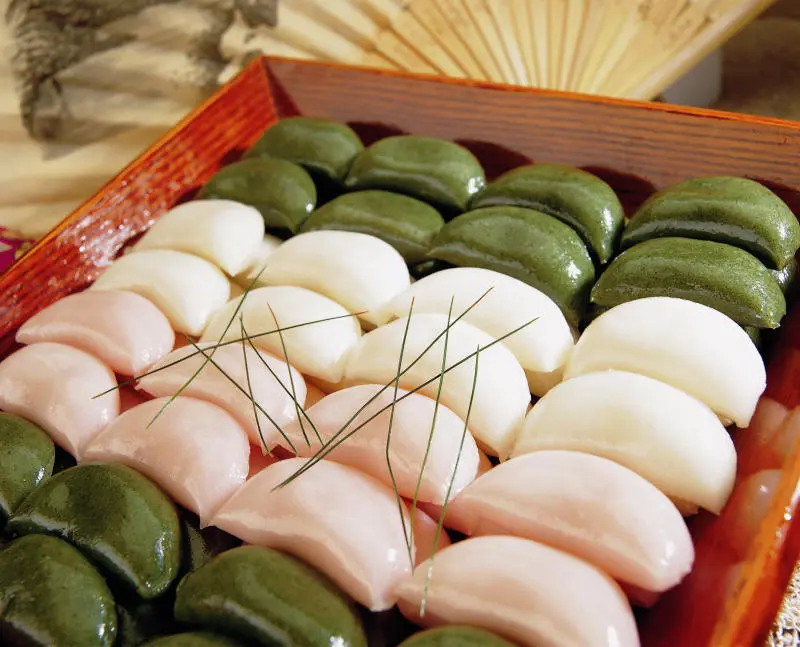 Thưởng thức Songpyeon: B&aacute;nh Trung thu H&agrave;n Quốc thơm ngon kh&oacute; cưỡng 2