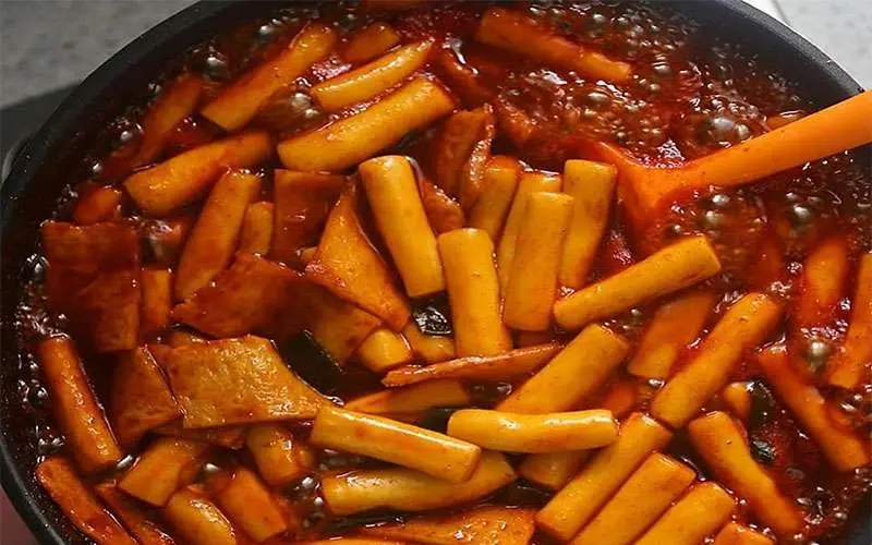 Tokbokki Hàn Quốc gây sốt toàn cầu có gì đặc biệt? 11