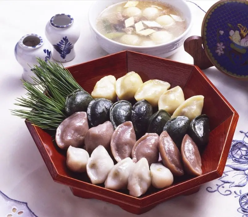 Thưởng thức Songpyeon: Bánh Trung thu Hàn Quốc thơm ngon khó cưỡng