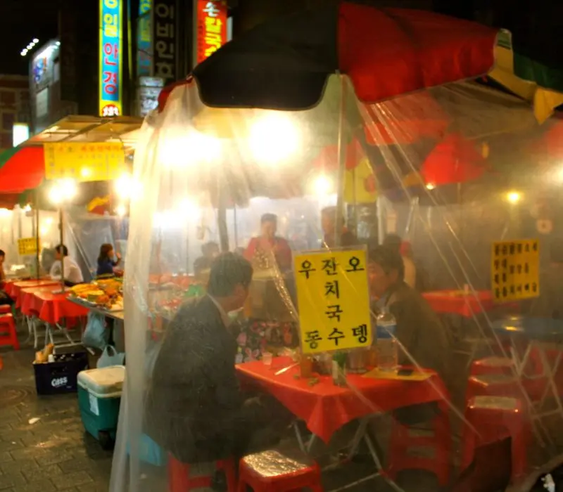 Check-in mỏi ch&acirc;n Seoul về đ&ecirc;m cực s&ocirc;i động v&agrave; th&uacute; vị 7