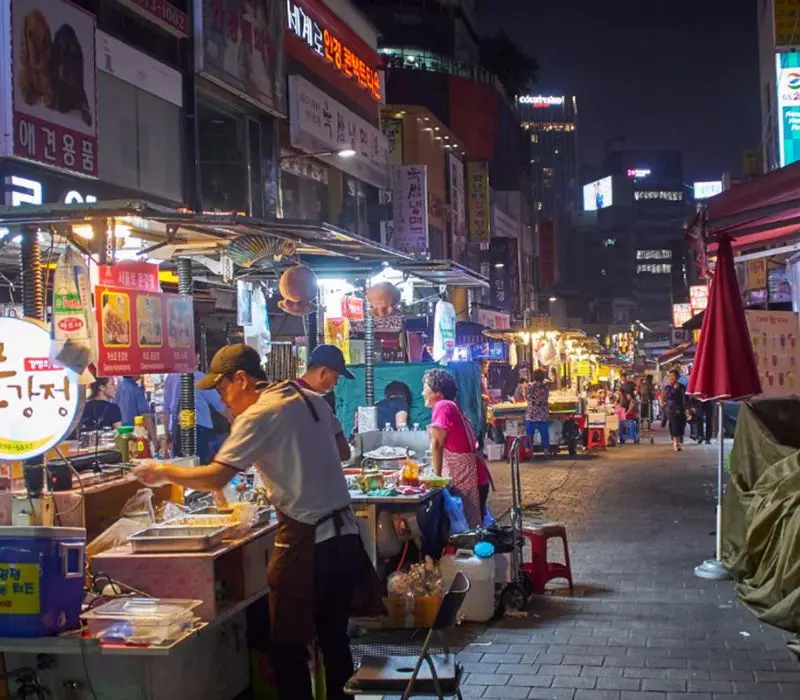 Check-in mỏi ch&acirc;n Seoul về đ&ecirc;m cực s&ocirc;i động v&agrave; th&uacute; vị 2