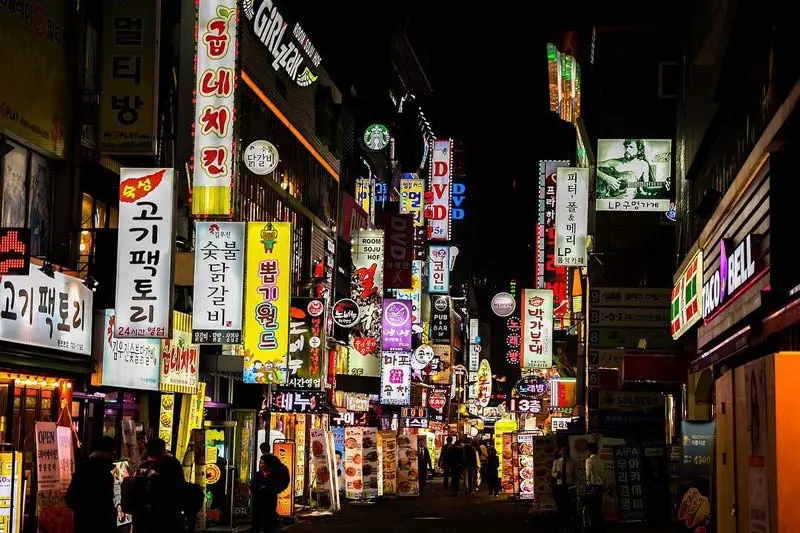 Kh&aacute;m ph&aacute; chợ Dongdaemun, thi&ecirc;n đường mua sắm về đ&ecirc;m của Seoul 10