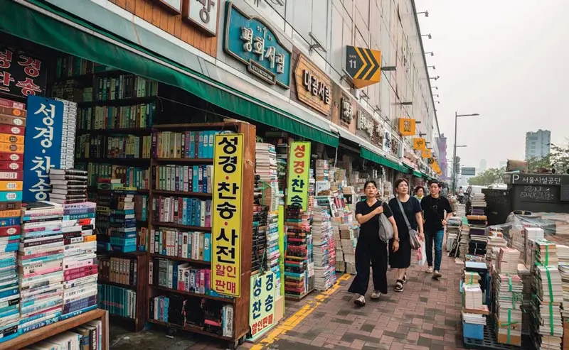 Kh&aacute;m ph&aacute; chợ Dongdaemun, thi&ecirc;n đường mua sắm về đ&ecirc;m của Seoul 7