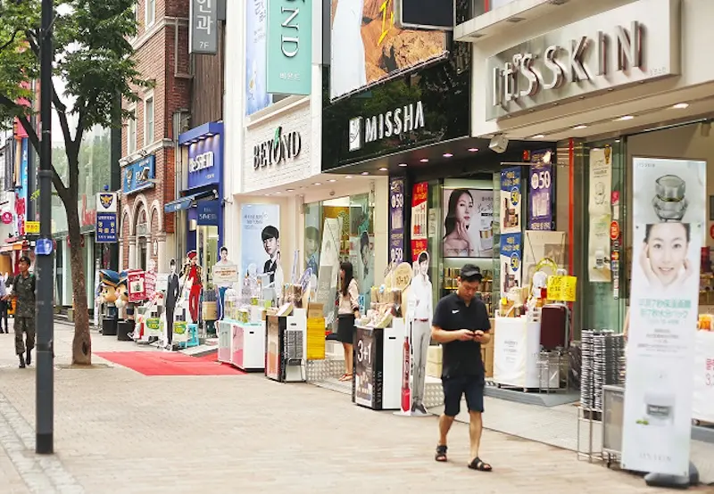 Kh&aacute;m ph&aacute; Myeongdong, con phố sầm uất với h&agrave;ng loạt điều th&uacute; vị 6
