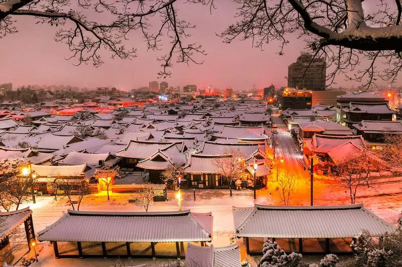 L&agrave;ng Hanok Jeonju b&ecirc;n những m&aacute;i ng&oacute;i đậm m&agrave;u sắc ho&agrave;i niệm 2