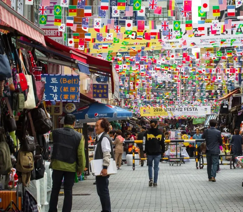 Namdaemun market, chợ truyền thống lớn và lâu đời nhất Hàn Quốc