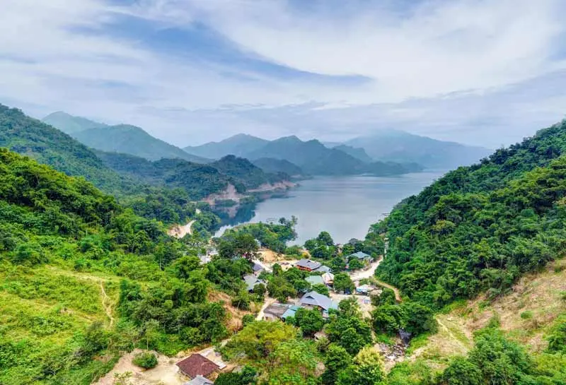 Kh&aacute;m ph&aacute; du lịch Đ&agrave; Bắc H&ograve;a B&igrave;nh hoang sơ v&agrave; b&igrave;nh dị 5