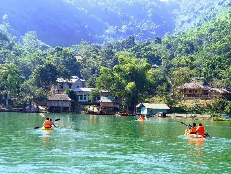 Kh&aacute;m ph&aacute; du lịch Đ&agrave; Bắc H&ograve;a B&igrave;nh hoang sơ v&agrave; b&igrave;nh dị 3