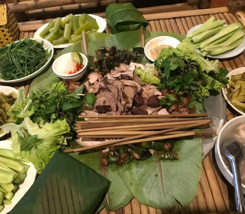 Kim B&ocirc;i: Điểm đến vừa hoang sơ vừa thơ mộng v&ugrave;ng T&acirc;y Bắc 12