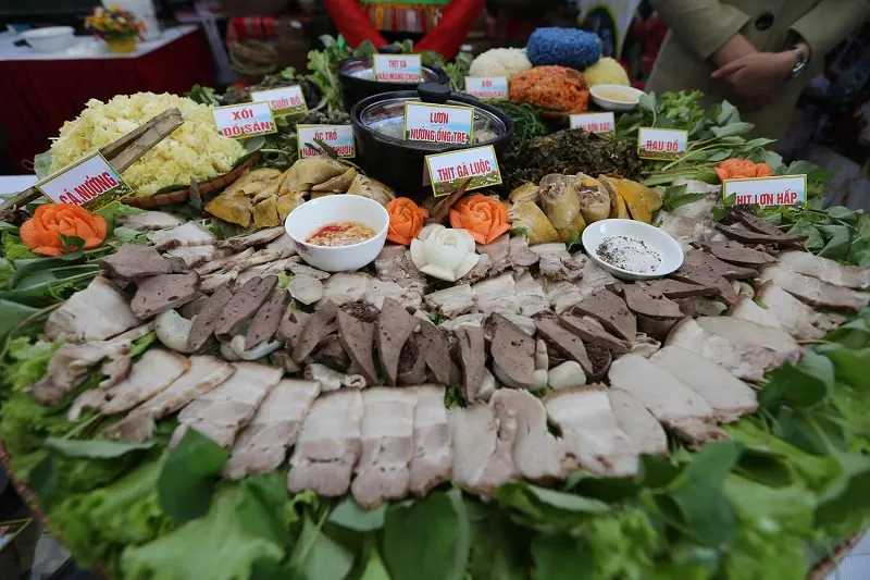 Tắm hồ Thung Nai Hòa Bình, thăm bản làng đậm văn hóa dân tộc 11