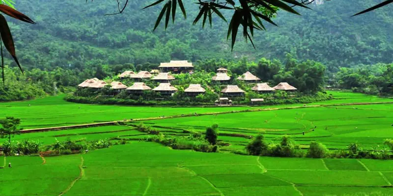 Du lịch Mai Ch&acirc;u, h&agrave;nh tr&igrave;nh kh&aacute;m ph&aacute; những điều thơ mộng 2