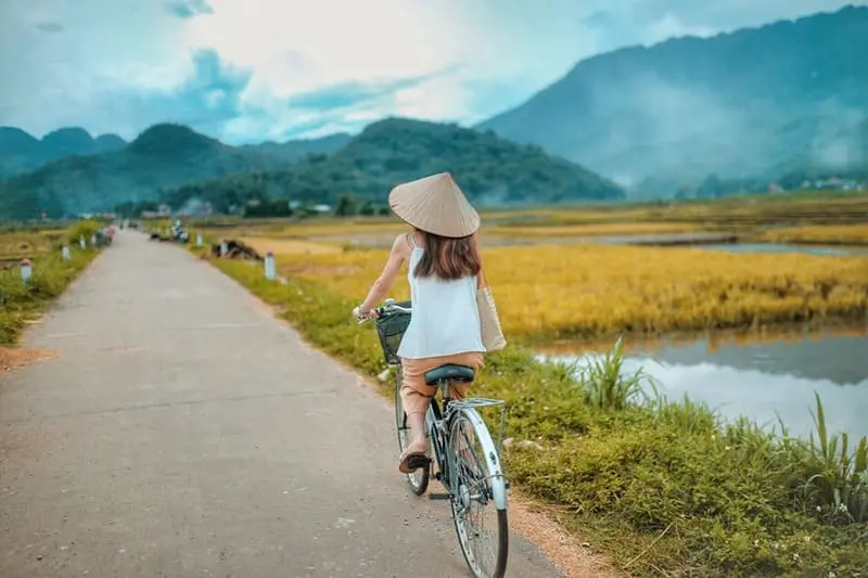 Du lịch Mai Ch&acirc;u, h&agrave;nh tr&igrave;nh kh&aacute;m ph&aacute; những điều thơ mộng 3