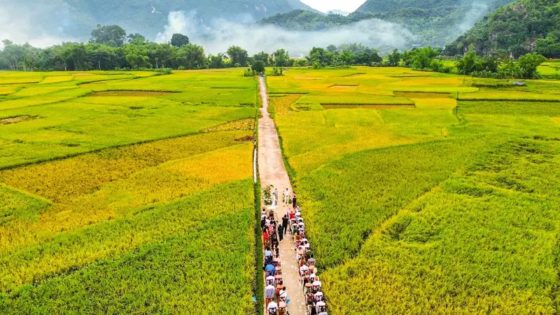 Lịch tr&igrave;nh du lịch H&ograve;a B&igrave;nh 2 ng&agrave;y 1 đ&ecirc;m bạn n&ecirc;n trải nghiệm 4