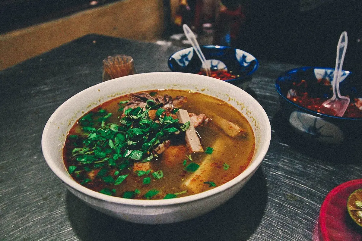 Bánh canh Hội An - Đặc sản phố cổ vạn người mê