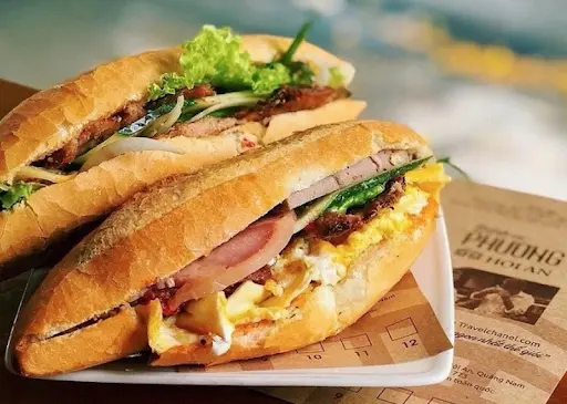 B&aacute;nh m&igrave; Phượng ở phố cổ Hội An 4